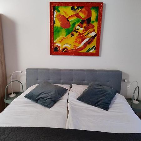 Boutique Apartments Cecilia Триест Экстерьер фото