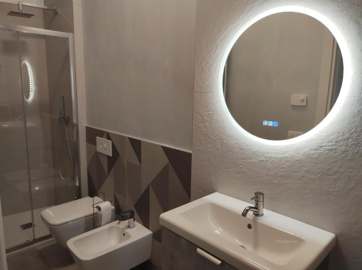 Boutique Apartments Cecilia Триест Экстерьер фото