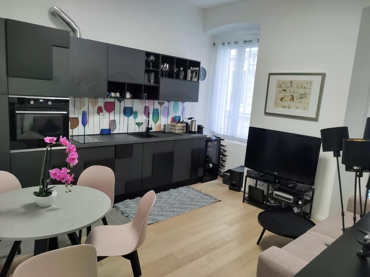Boutique Apartments Cecilia Триест Экстерьер фото