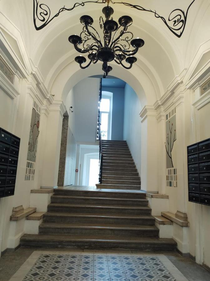 Boutique Apartments Cecilia Триест Экстерьер фото