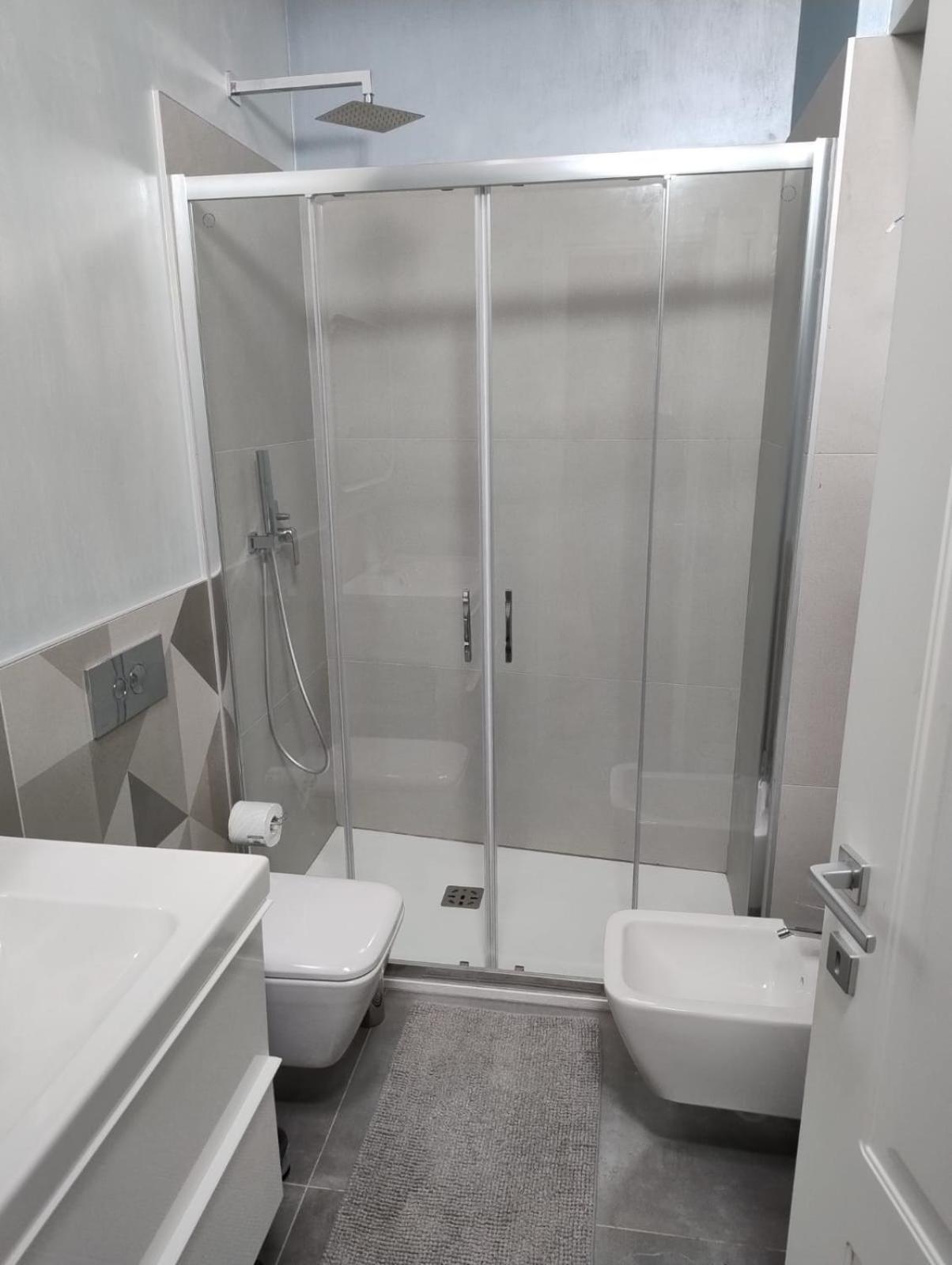 Boutique Apartments Cecilia Триест Экстерьер фото