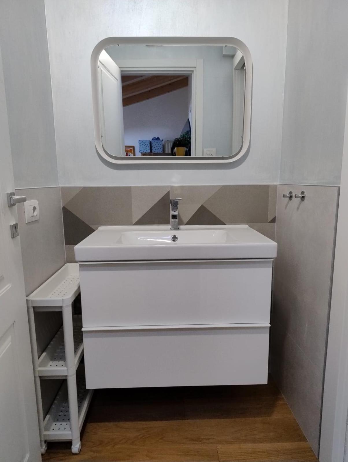 Boutique Apartments Cecilia Триест Экстерьер фото