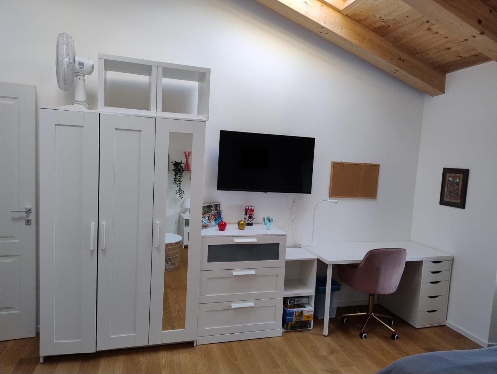 Boutique Apartments Cecilia Триест Экстерьер фото