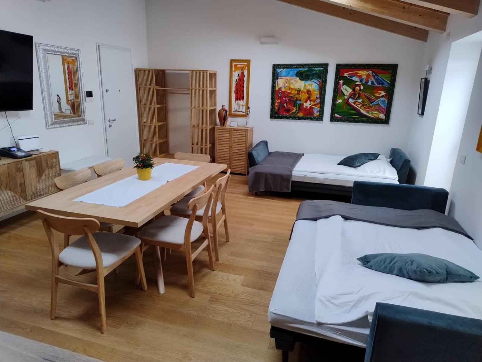 Boutique Apartments Cecilia Триест Экстерьер фото