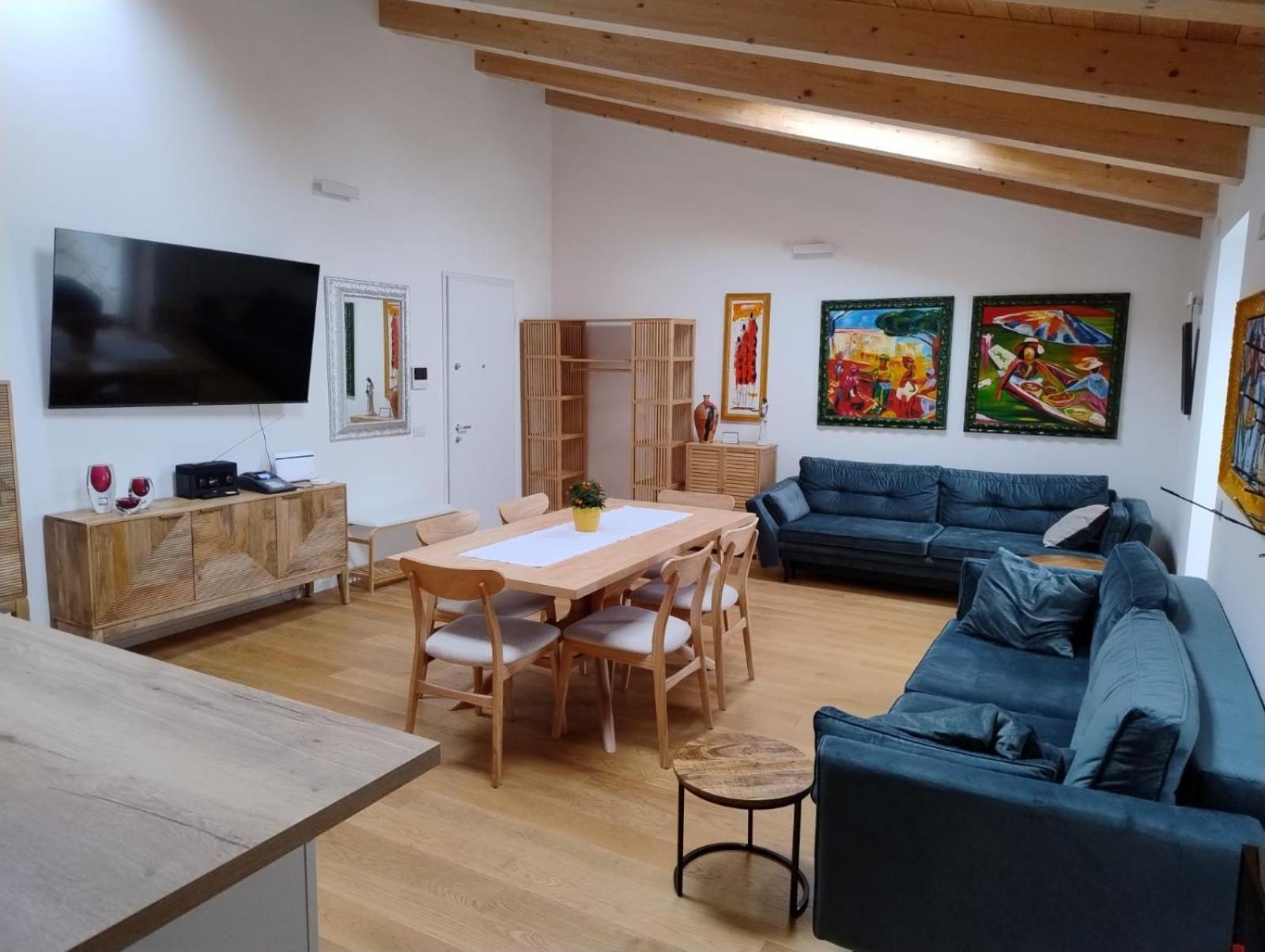 Boutique Apartments Cecilia Триест Экстерьер фото